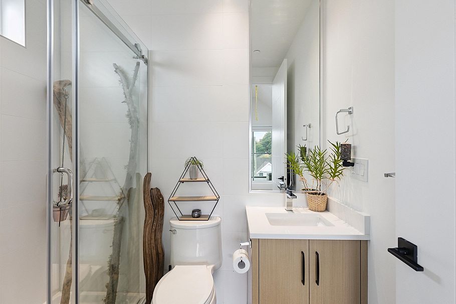 1 1621 E 11th Avenue Vancouver, BC - 34