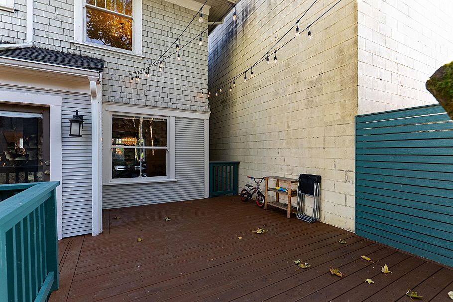 2115 Columbia Street Vancouver, BC - 17