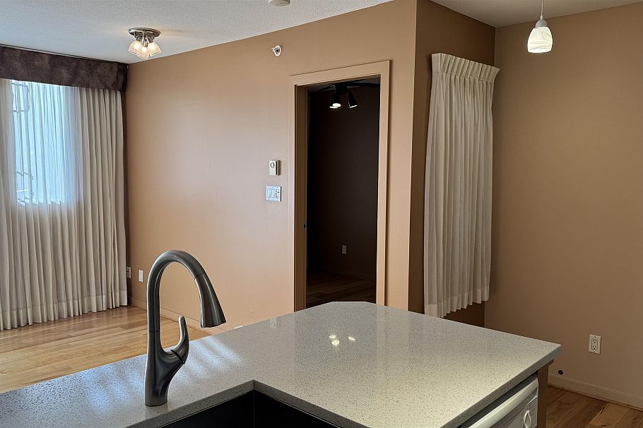 408 828 Cardero Street Vancouver, BC - 13