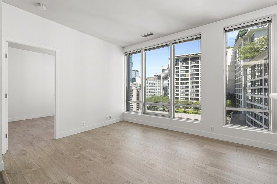 1012 989 Nelson Street Vancouver, BC - 4