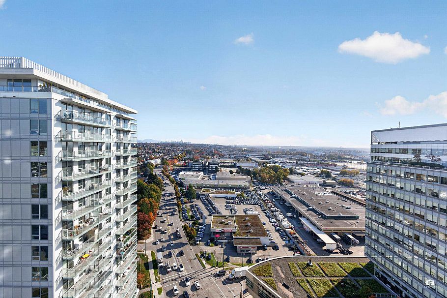 2506 8131 Nunavut Lane Vancouver, BC - 11
