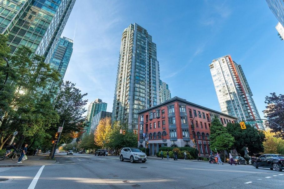 2001 1239 W Georgia Street Vancouver, BC - 15