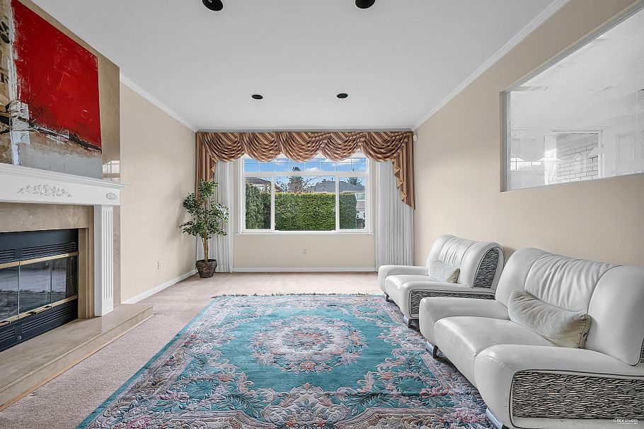 1945 W 44th Avenue Vancouver, BC - 3
