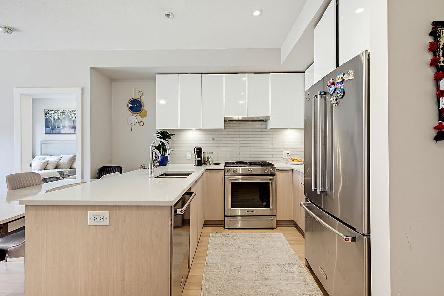 310 3588 Samwill Crescent Vancouver, BC - 8