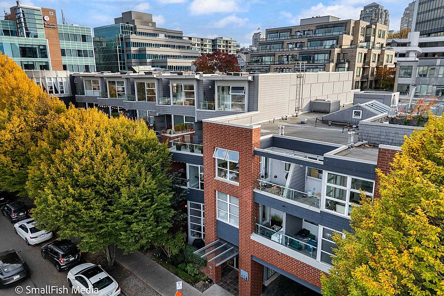 322 638 W 7th Avenue Vancouver, BC - 1