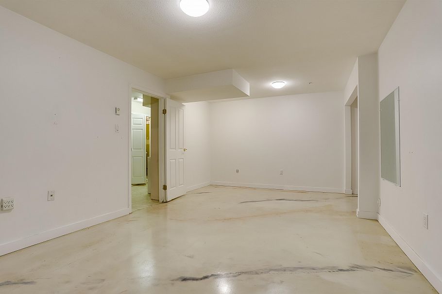 24 5650 Hampton Place Vancouver, BC - 32