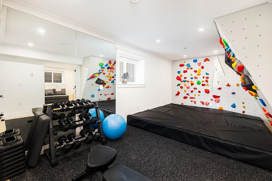 1750 Dempsey Road North Vancouver, BC - 24