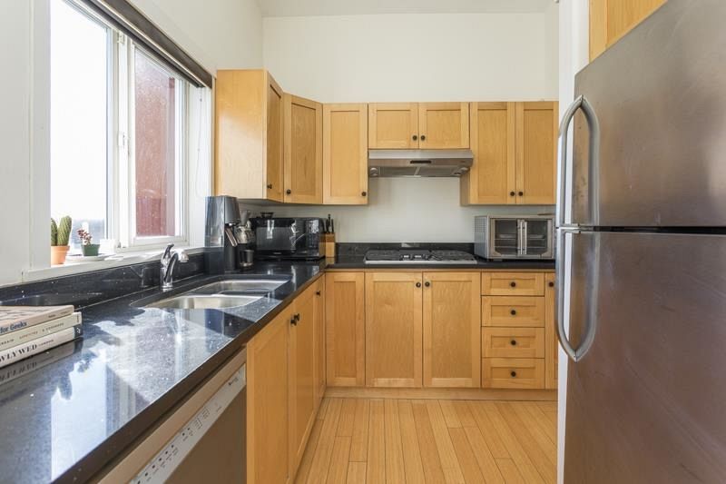 401 510 Chesterfield Avenue North Vancouver, BC - 5