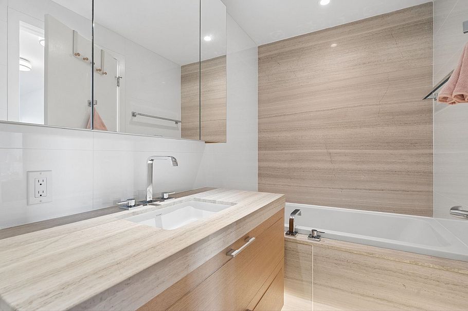 310 1515 Atlas Lane Vancouver, BC - 14
