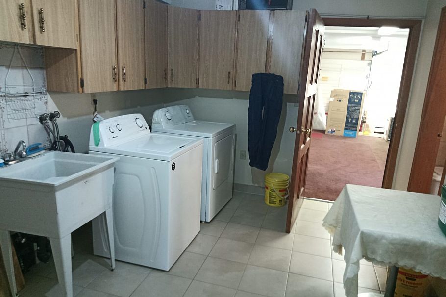 2086 E 49th Avenue Vancouver, BC - 7