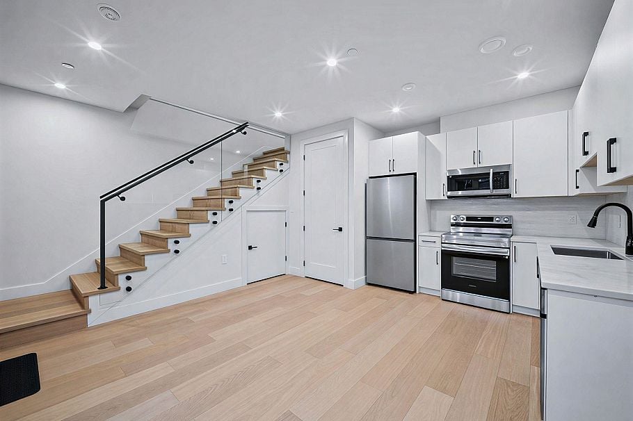 2 6989 Kerr Street Vancouver, BC - 1