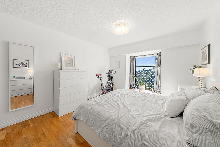 204 150 E 5th Street North Vancouver, BC - 30