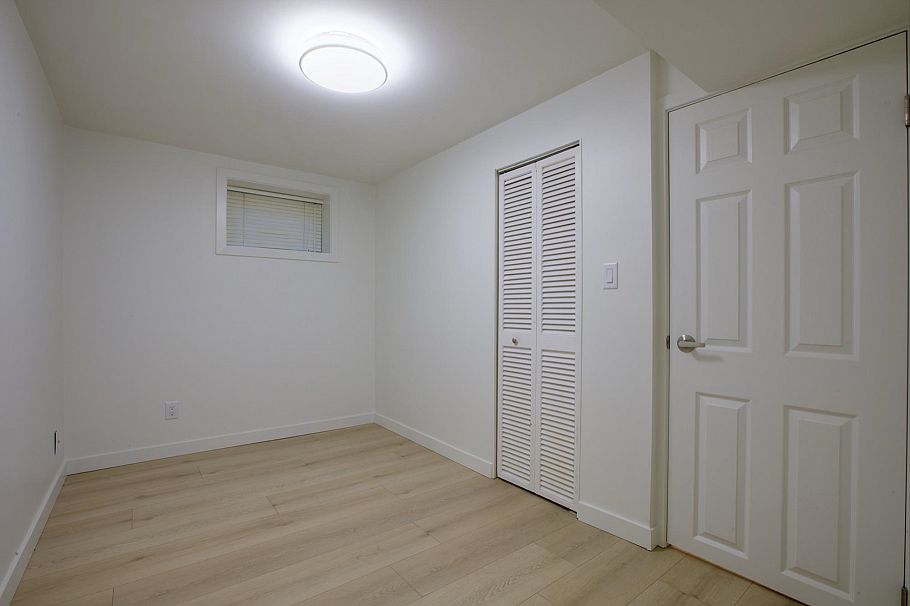 1338 E 37th Avenue Vancouver, BC - 33