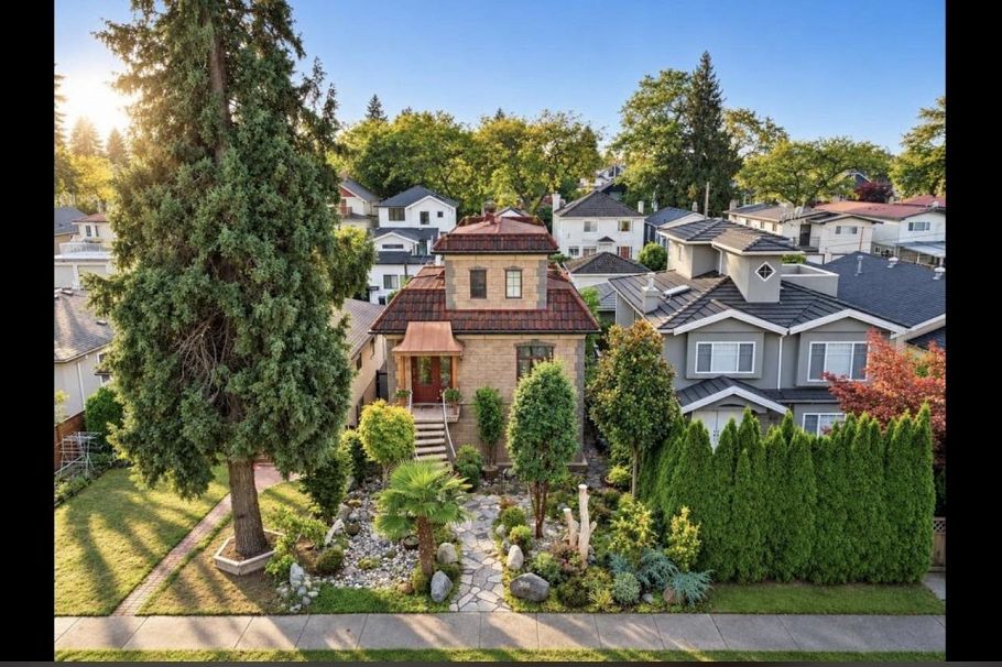368 E 33rd Avenue Vancouver, BC - 29