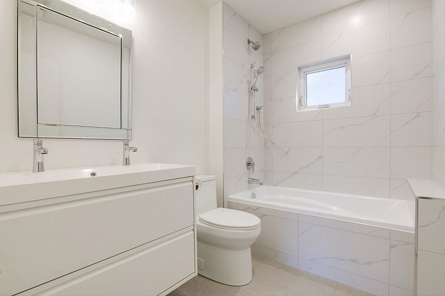 1338 E 37th Avenue Vancouver, BC - 21