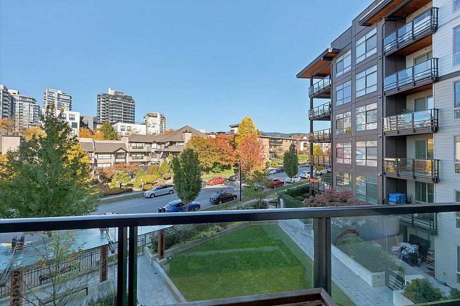 311 108 E 8th Street North Vancouver, BC - 36