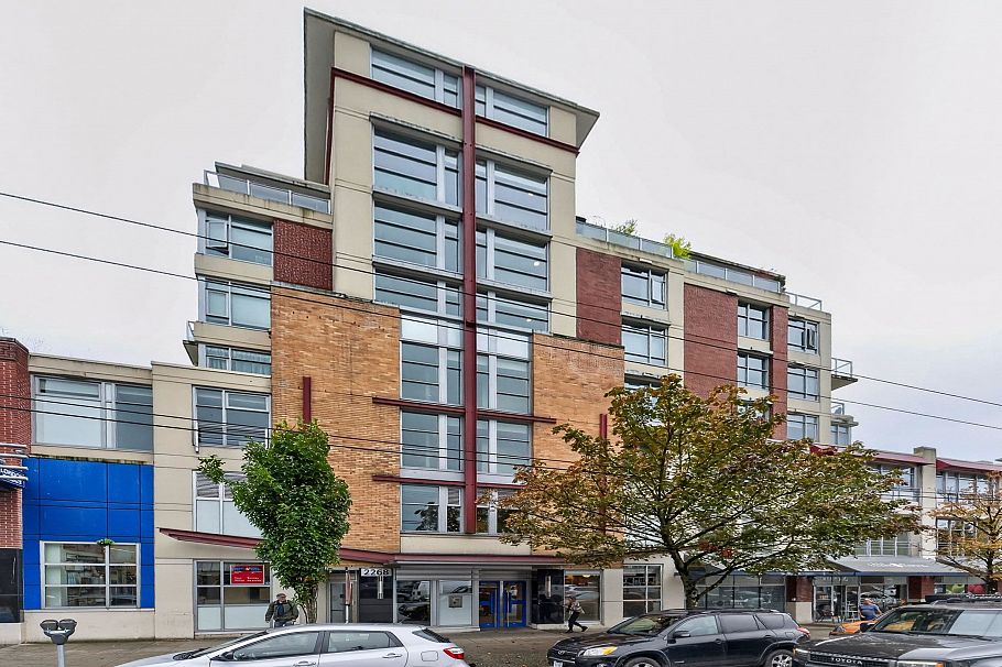 314 2268 W Broadway Vancouver, BC - 22