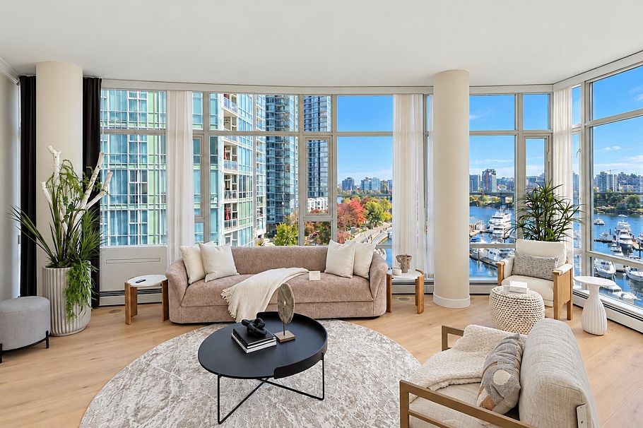 701 1111 Marinaside Crescent Vancouver, BC - 10