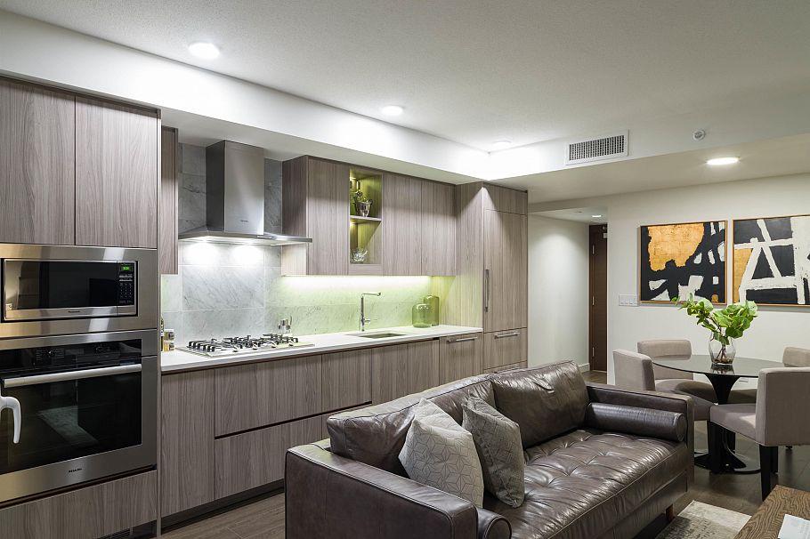 306 89 Nelson Street Vancouver, BC - 2