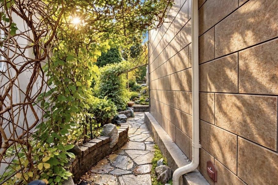 368 E 33rd Avenue Vancouver, BC - 26