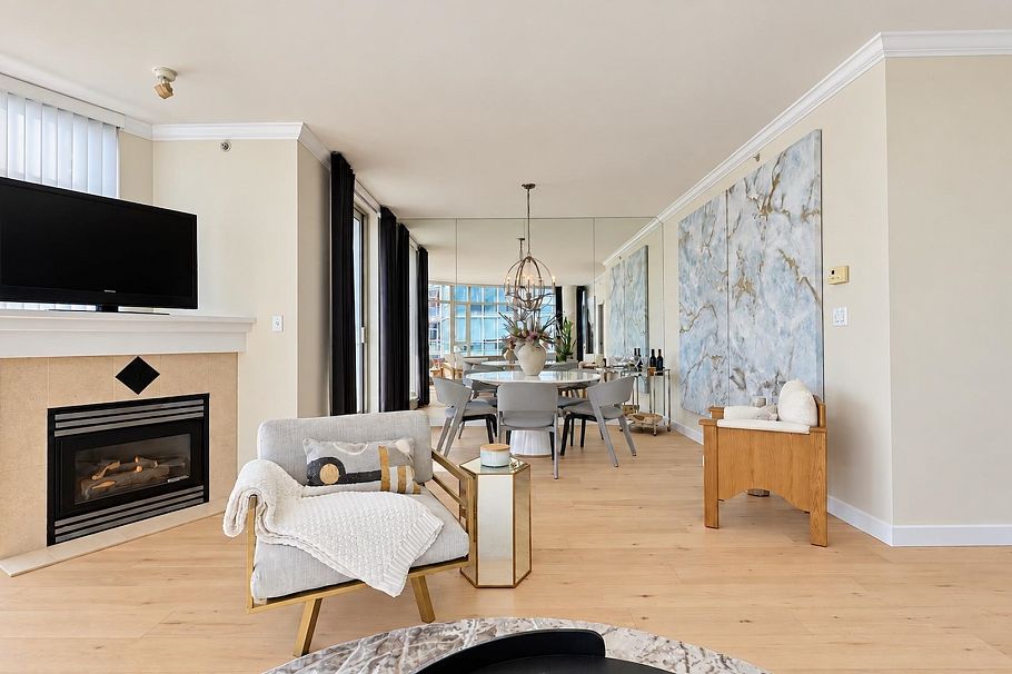 701 1111 Marinaside Crescent Vancouver, BC - 7