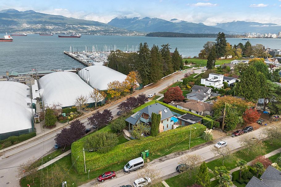 3850 Point Grey Road Vancouver, BC - 5