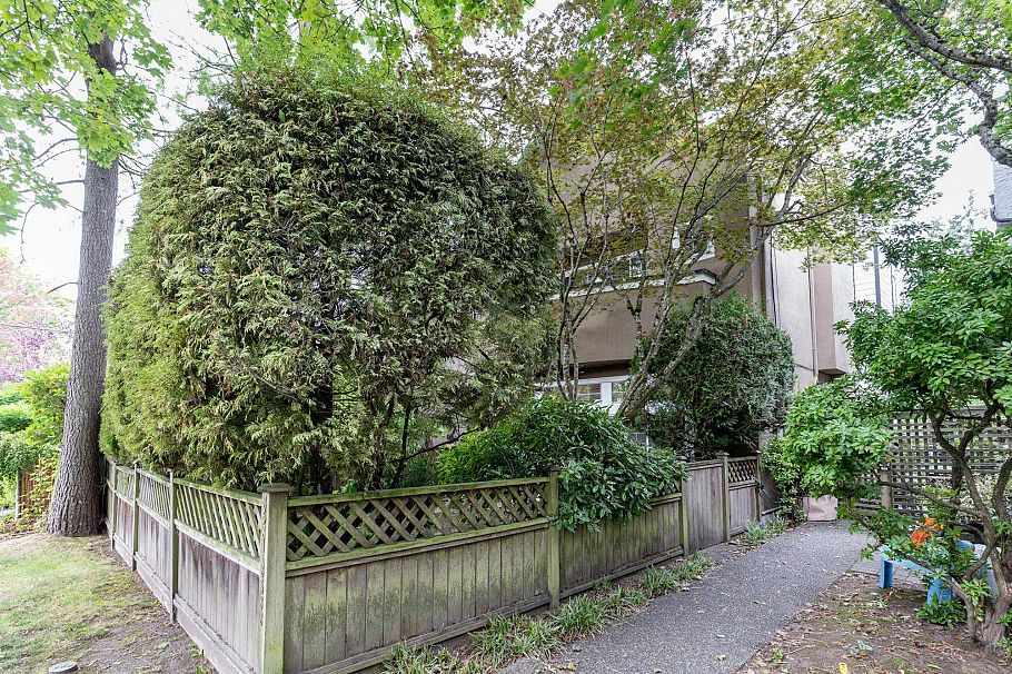3581 W 6th Avenue Vancouver, BC - 3