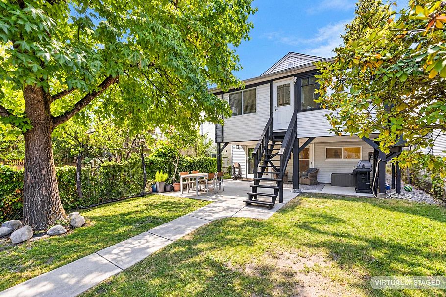 2218 E 11th Avenue Vancouver, BC - 38