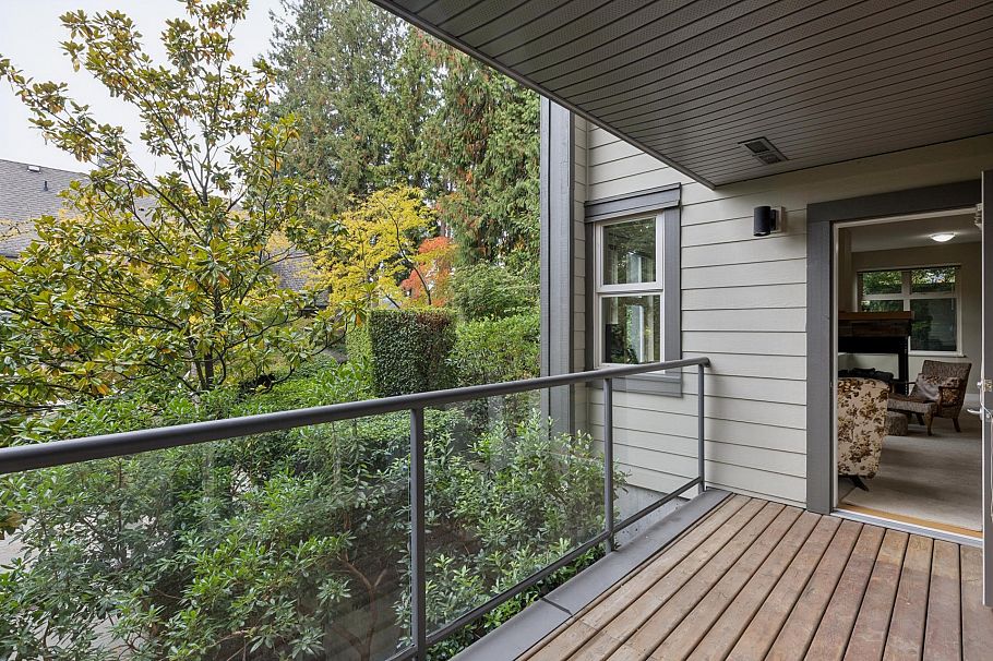 206 188 W 29th Street North Vancouver, BC - 29