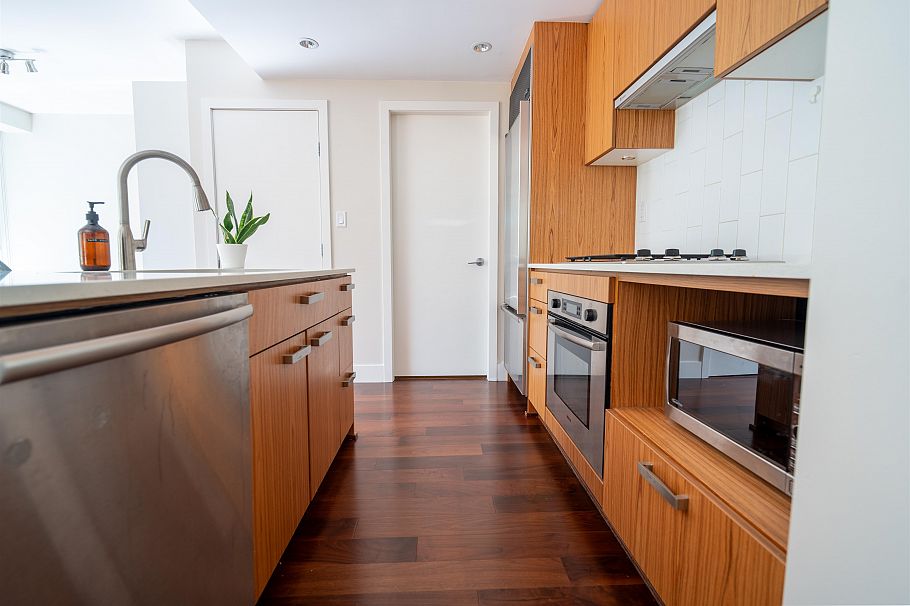 504 1675 W 8 Avenue Vancouver, BC - 8