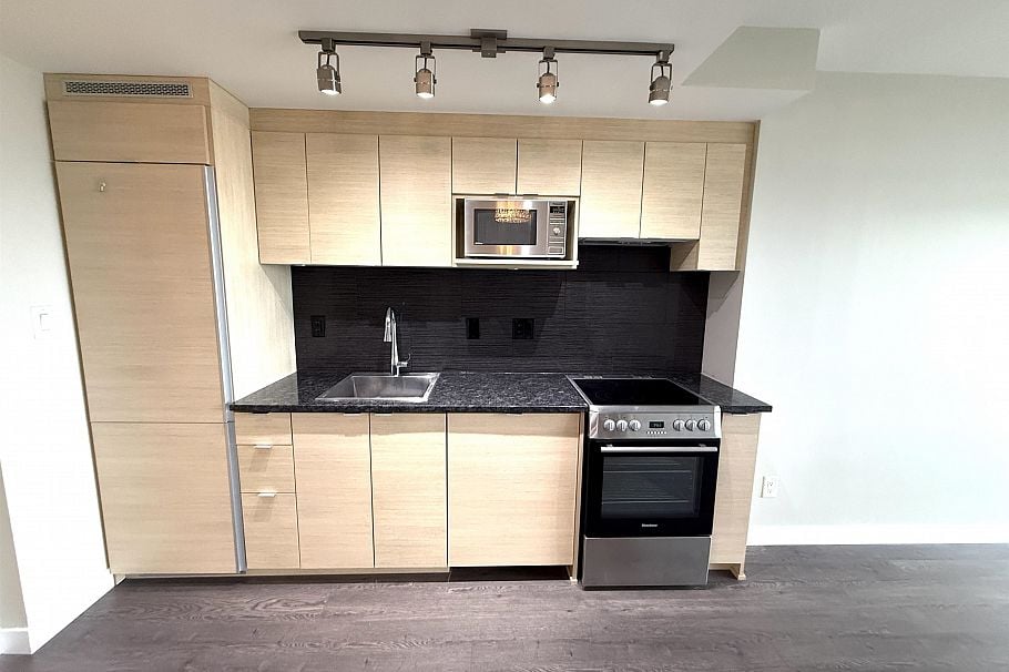 12xx 489 INTERURBAN WAY, Vancouver BC V5X 0C7 Vancouver, BC - 2