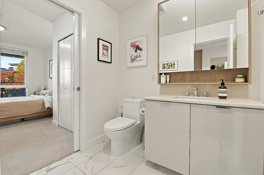 311 108 E 8th Street North Vancouver, BC - 23