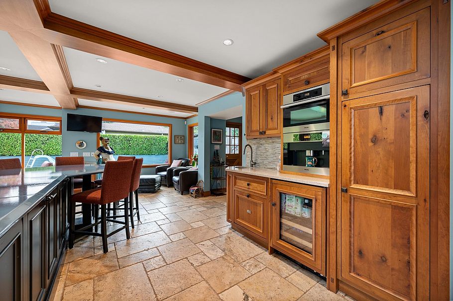 3850 Point Grey Road Vancouver, BC - 8