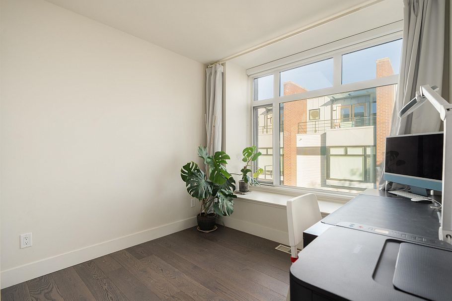 6190 Oak Street Vancouver, BC - 15