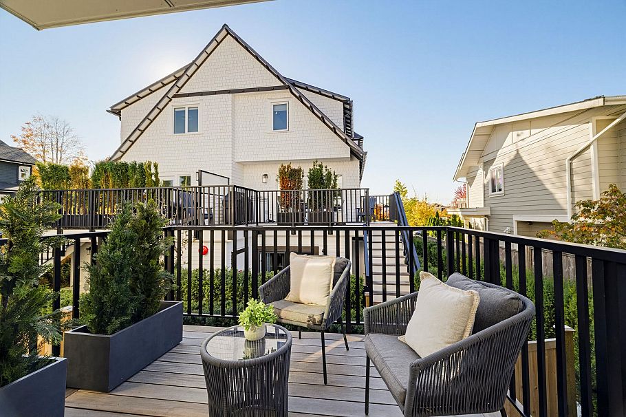 2 328 W 14th Street North Vancouver, BC - 34
