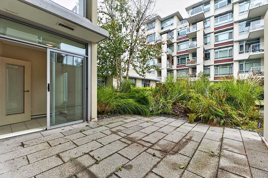 314 2268 W Broadway Vancouver, BC - 16