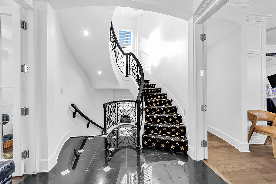 2875 Trimble Street Vancouver, BC - 9
