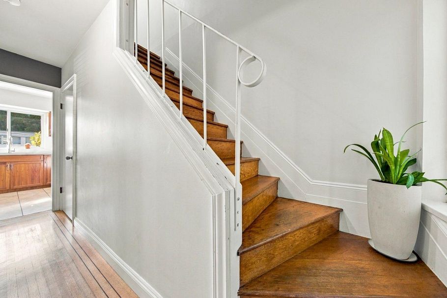 355 E 4th Street North Vancouver, BC - 17