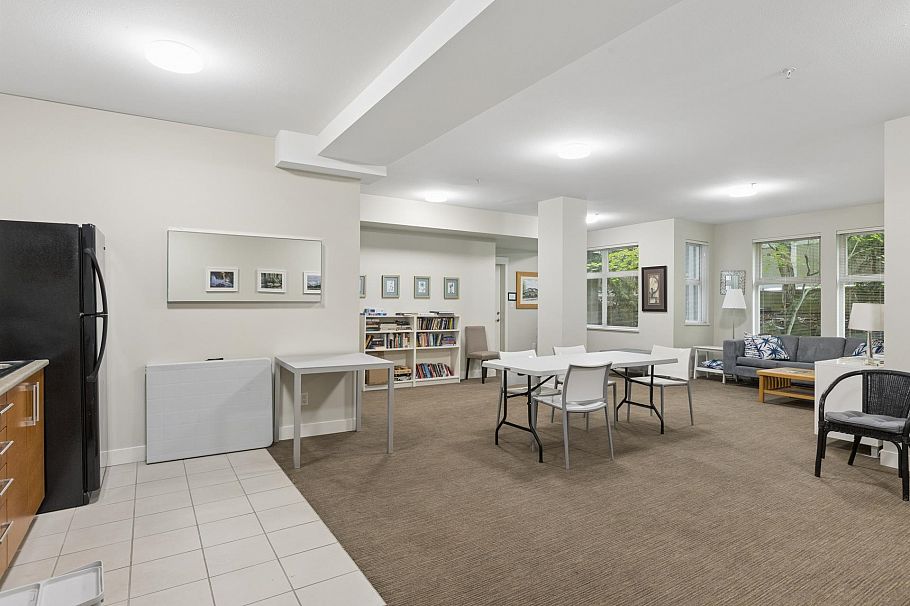 206 188 W 29th Street North Vancouver, BC - 33
