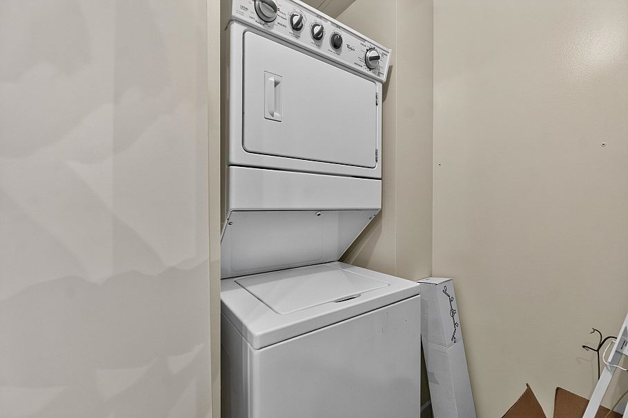 314 2268 W Broadway Vancouver, BC - 18