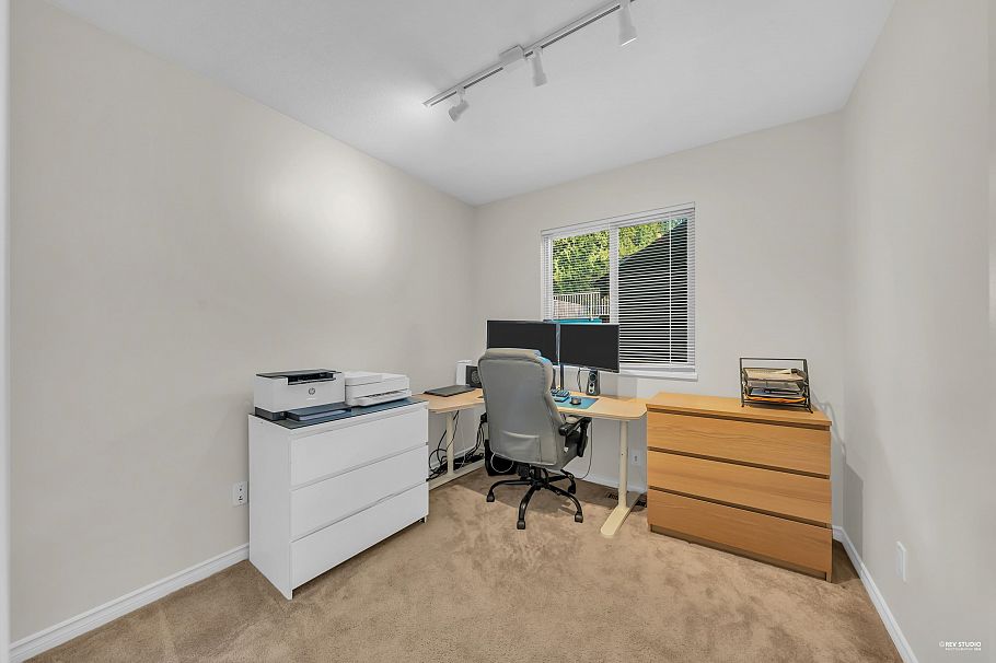 3265 Chaucer Avenue North Vancouver, BC - 14