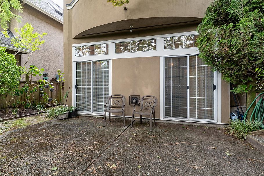 3581 W 6th Avenue Vancouver, BC - 26