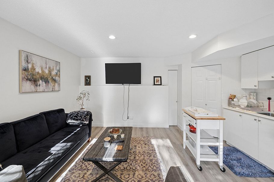 456 Montroyal Boulevard North Vancouver, BC - 28