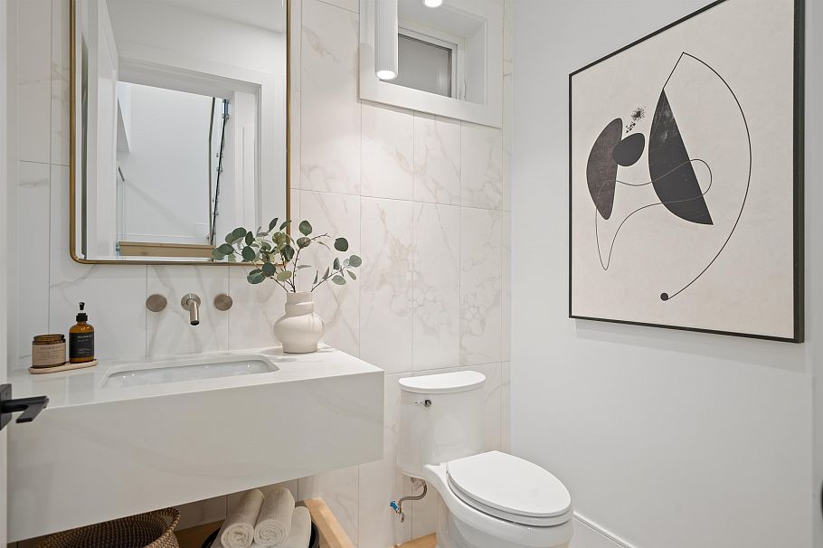 1 3657 W 11th Avenue Vancouver, BC - 19