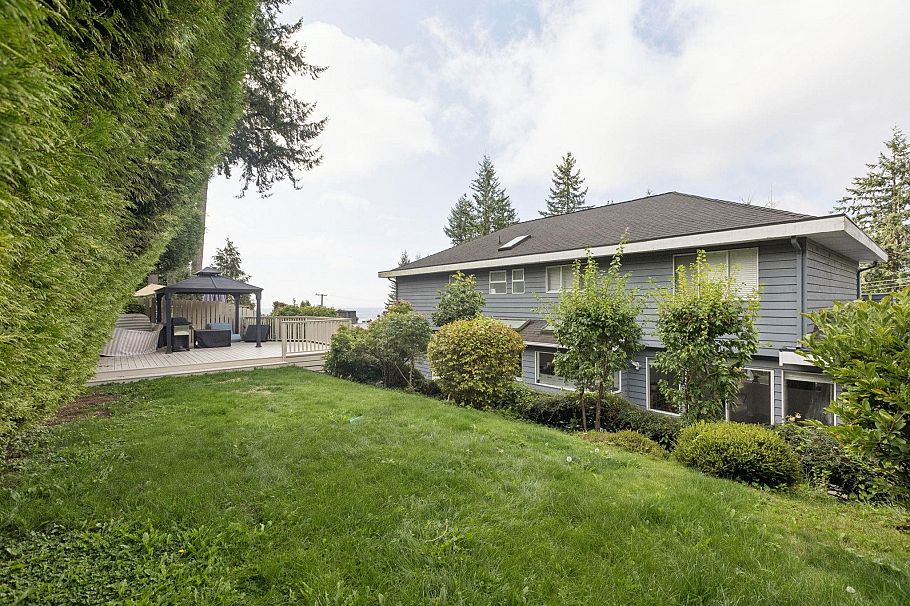 456 Montroyal Boulevard North Vancouver, BC - 35