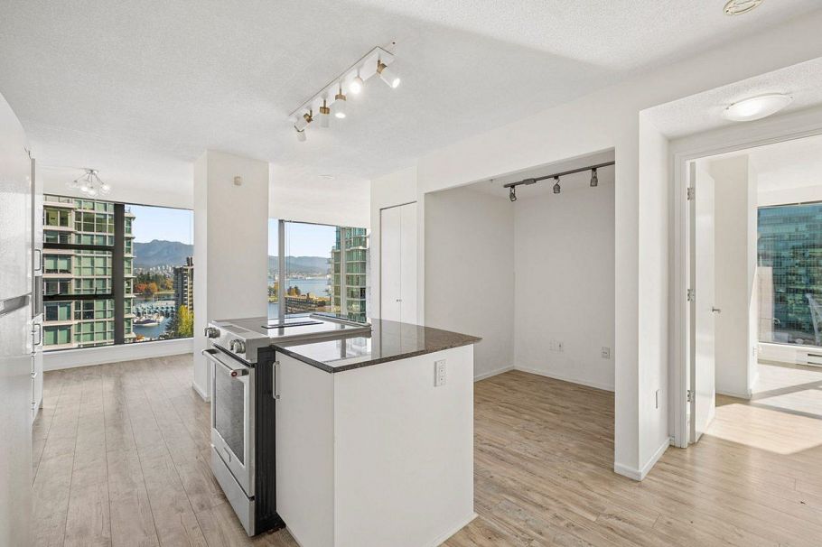 1807 1723 Alberni Street Vancouver, BC - 8