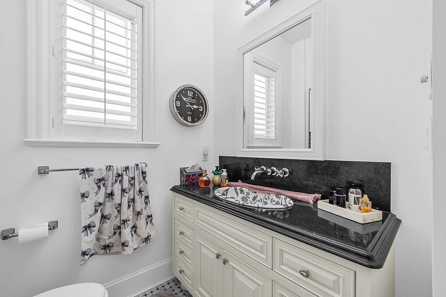 2875 Trimble Street Vancouver, BC - 11