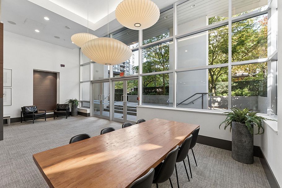 1101 158 W 13th Street North Vancouver, BC - 25
