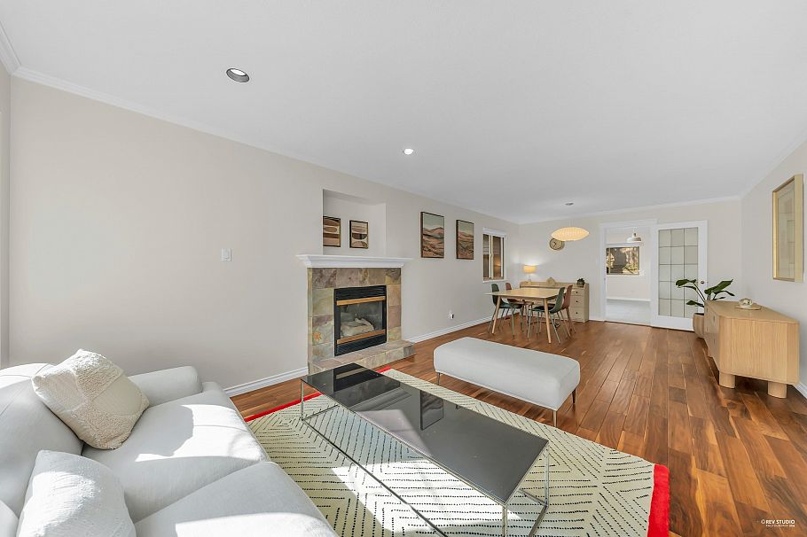 3265 Chaucer Avenue North Vancouver, BC - 3