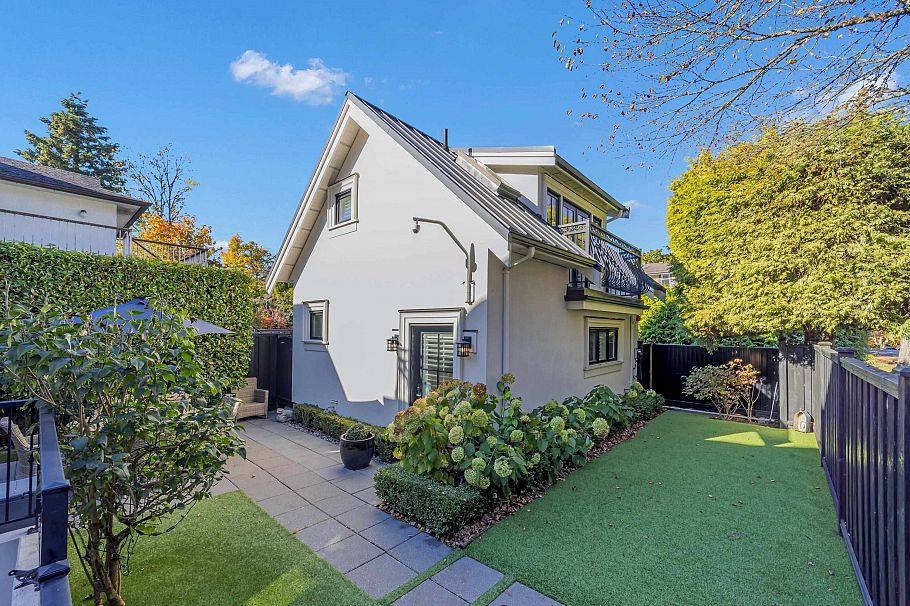 2875 Trimble Street Vancouver, BC - 30